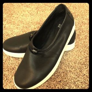 Eileen Fisher slip on sneakers